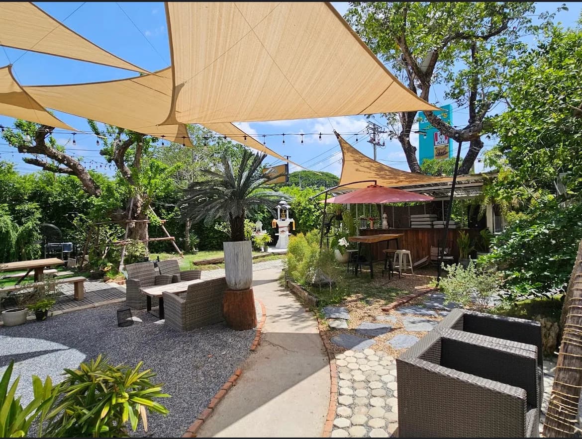 The Rabbit’s Grove Cafe & Restaurant